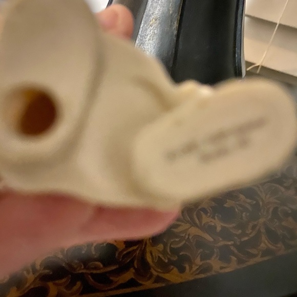 KimAnderson “Pretty As a Picture” figurine - Picture 3 of 4